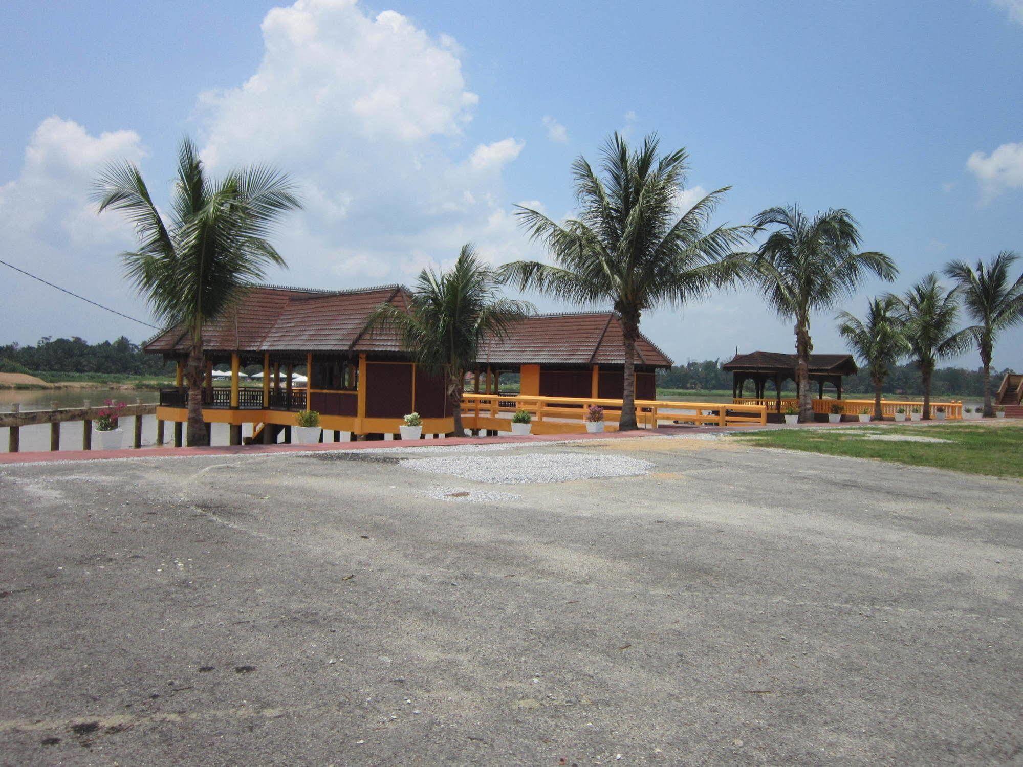 Green Village Pasir Salak Eco River Resort Kampung Gajah  Zewnętrze zdjęcie